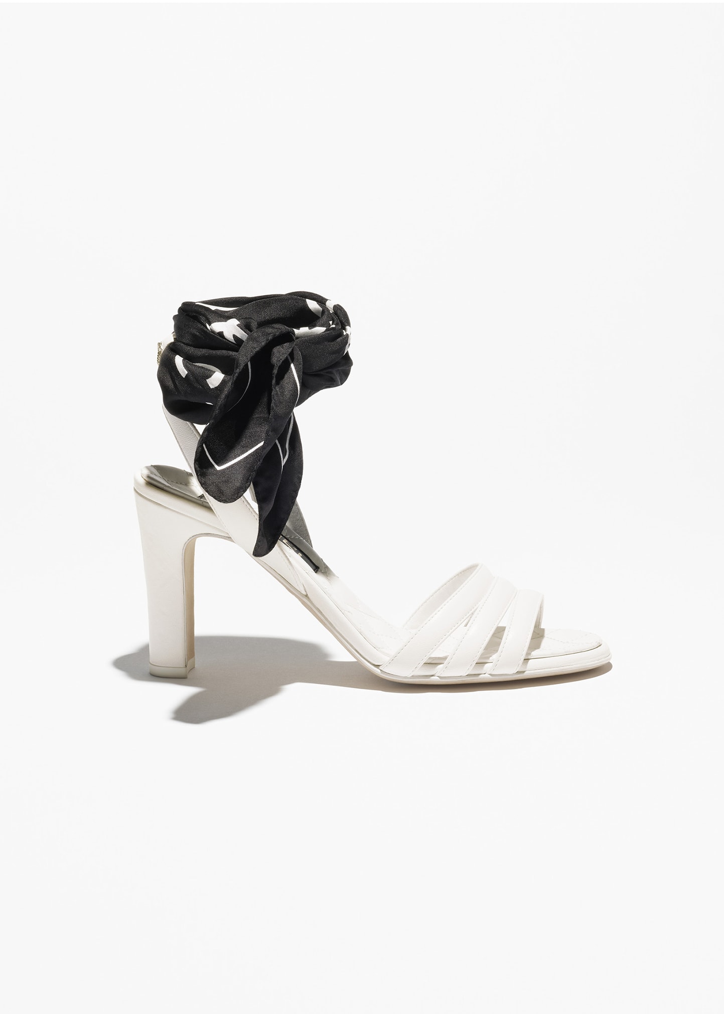 ラピスラズリ CHANEL【新品⠀】ブーツ 40 Shoes — Fashion | CHANEL